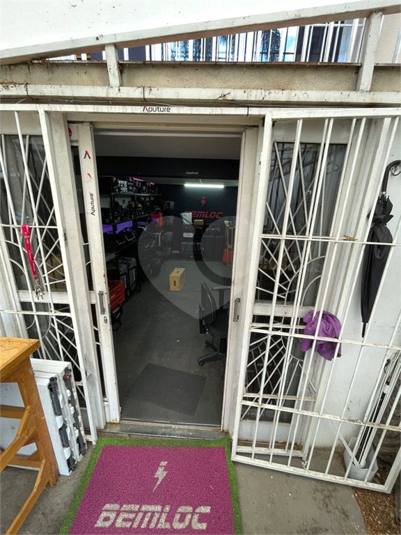 Casa à venda com 3 quartos, sendo 1 suíte, em Vila Mariana, São Paulo, SP