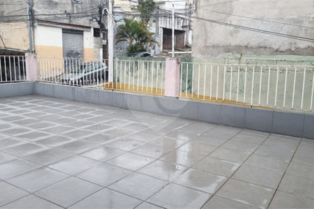 Sobrado à venda com 7 quartos em Parque Peruche, São Paulo, SP