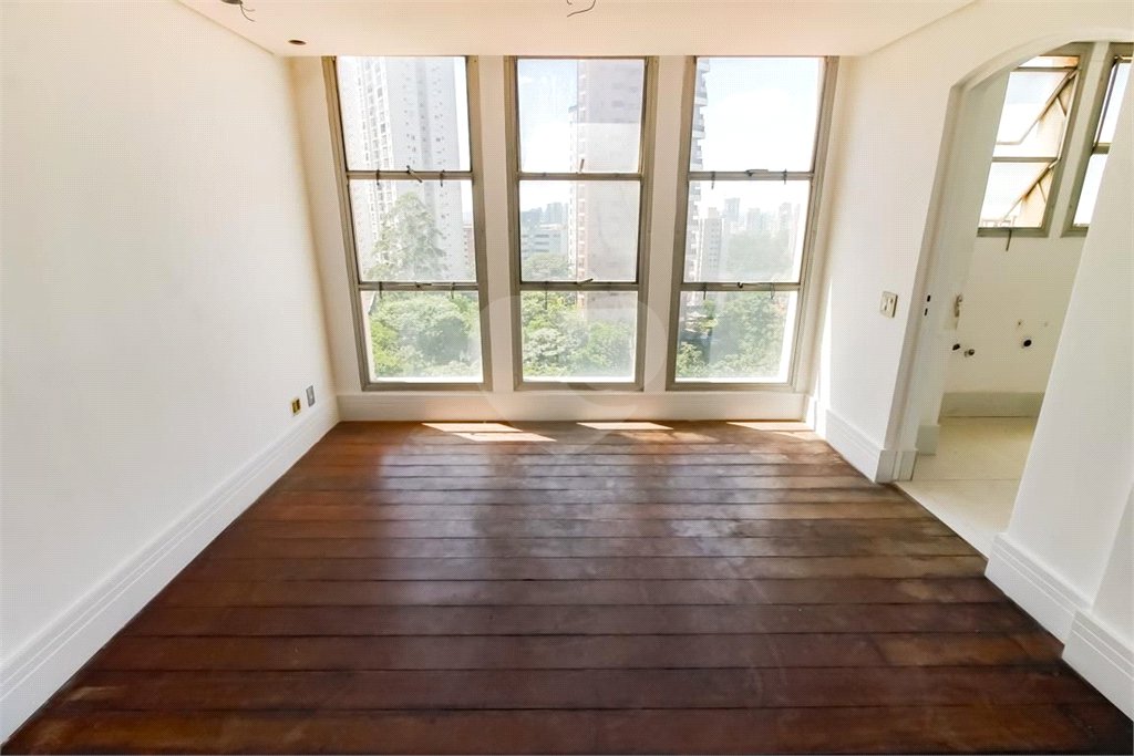 Apartamento à venda com 3 quartos, sendo 2 suítes, em Vila Andrade, São Paulo, SP