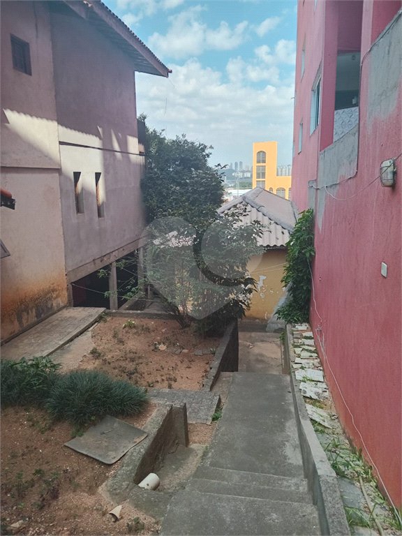 Sobrado à venda com 4 quartos em Vila Santa Edwiges, São Paulo, SP