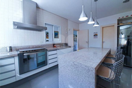 Casa à venda com 3 suítes em Jardim Franca, São Paulo, SP