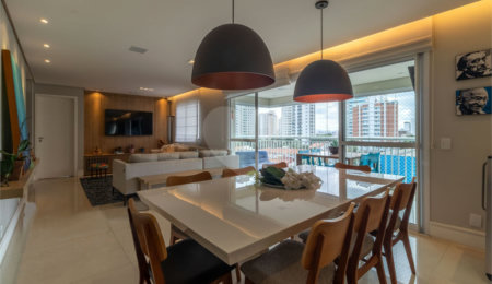 Apartamento à venda com 3 quartos, sendo 1 suíte, em Campo Belo, São Paulo, SP