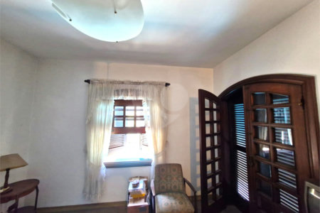 Casa Térrea à venda com 5 quartos, sendo 3 suítes, em Granja Julieta, São Paulo, SP