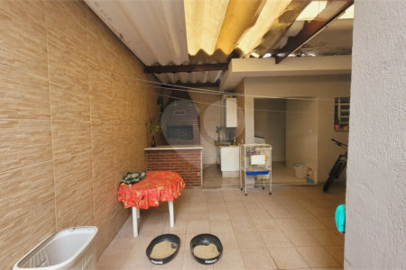 Casa à venda com 4 quartos, sendo 1 suíte, em Vila Matilde, São Paulo, SP