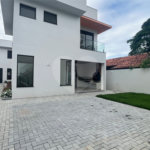 Casa à venda com 3 suítes no condomínio Village Itaguaçu, Atibaia - SP