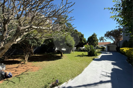 Casa Térrea à venda ou para alugar com 2 suítes em Alvinópolis, Atibaia, SP