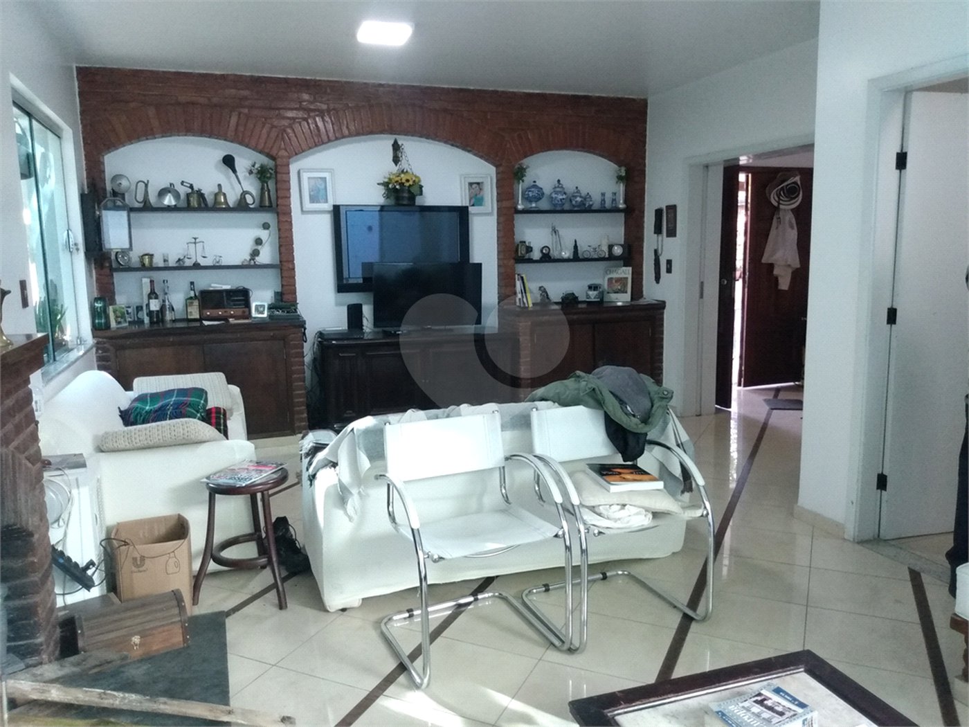 Casa à venda com 6 quartos, sendo 2 suítes, em Tremembé, São Paulo, SP