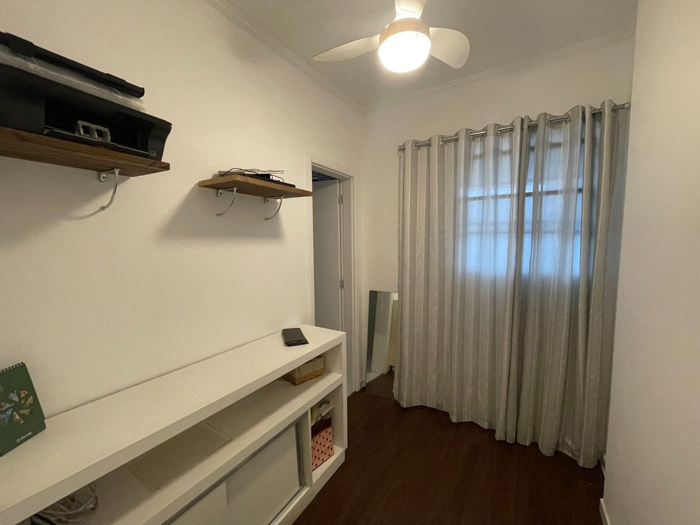 Apartamento 3 dormitórios com 2 suítes, 2 vagas demarcadas, no Embaré, Santos