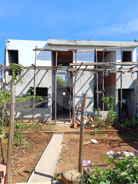 Casa à venda com 2 suítes no condomínio Ricieri, Mogi das Cruzes - SP