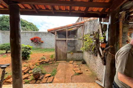 Chácara à venda com 3 quartos em Vila Sottemo, Itapetininga, SP