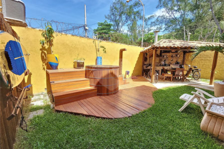 Casa em condomínio à venda com 3 quartos, sendo 1 suíte,  em Rasa, Armação dos Búzios, RJ