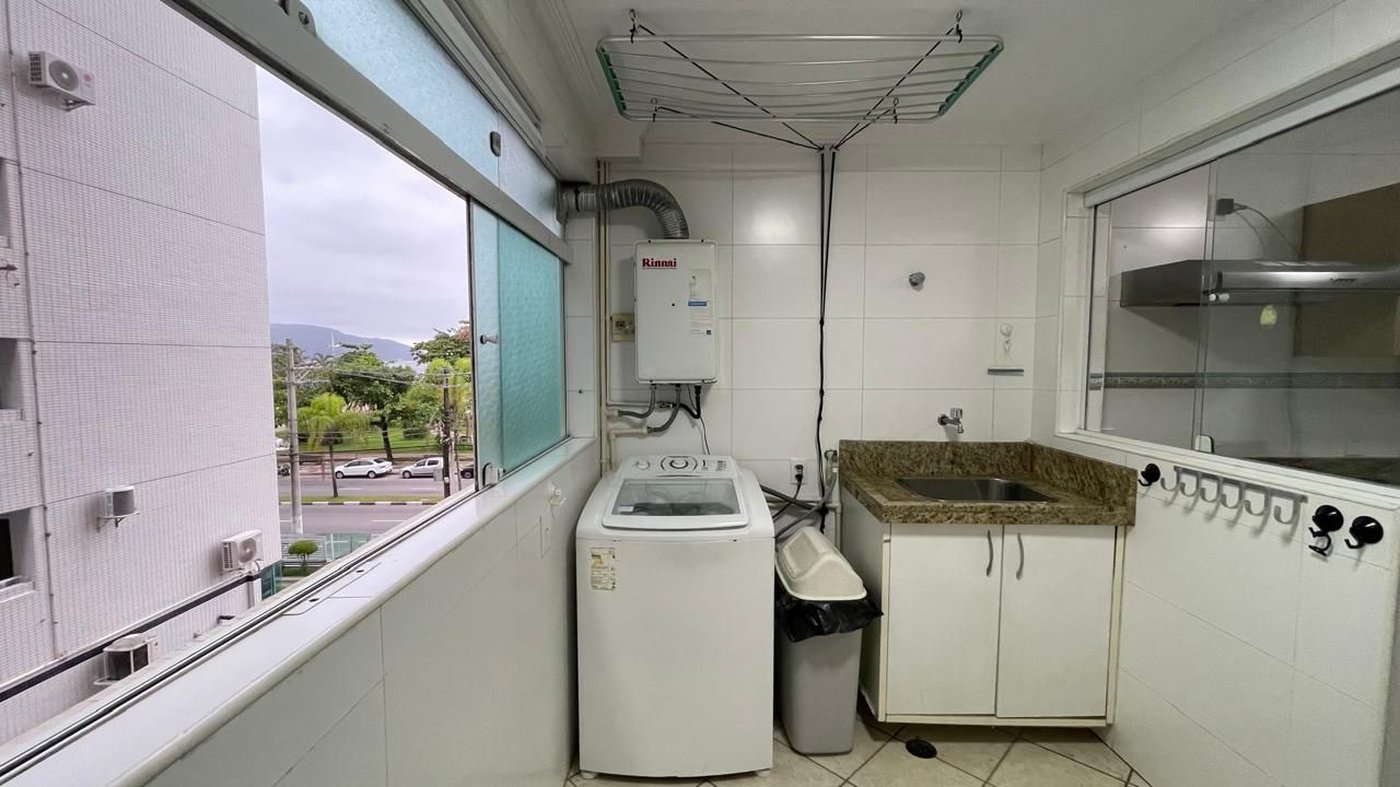 Apartamento com 3 dormitórios frente a praia à venda, 161 m² por R$ 2.200.000 - Gonzaga - Santos/SP