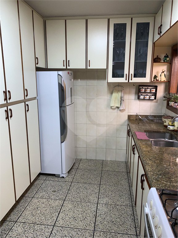 Casa à venda com 4 quartos, sendo 3 suítes, em Jardim das Vertentes, São Paulo, SP