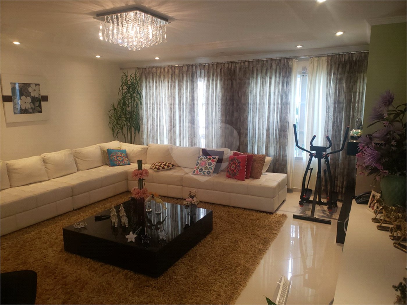 Casa à venda com 4 suítes em Santana, São Paulo, SP