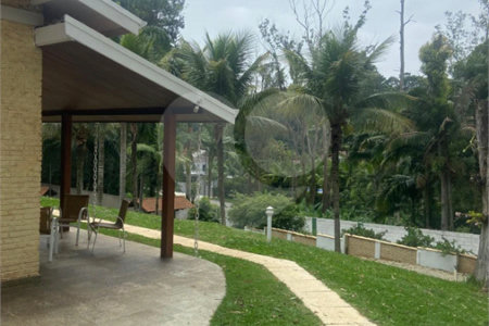 Casa à venda com 3 suítes em Chácara Granja Velha, Cotia, SP