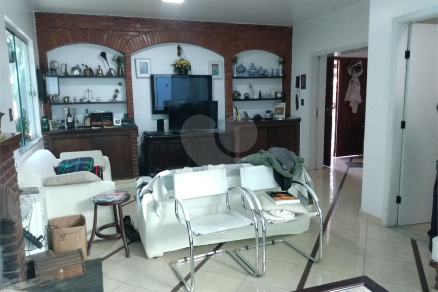 Casa à venda com 6 quartos, sendo 2 suítes, em Tremembé, São Paulo, SP