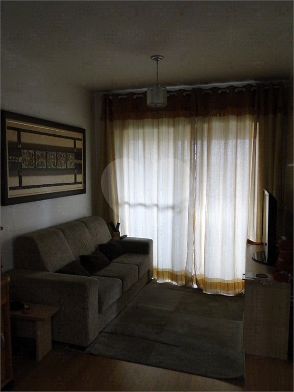 Apartamento à venda com 3 quartos, sendo 1 suíte,  em Vila Vermelha, São Paulo, SP