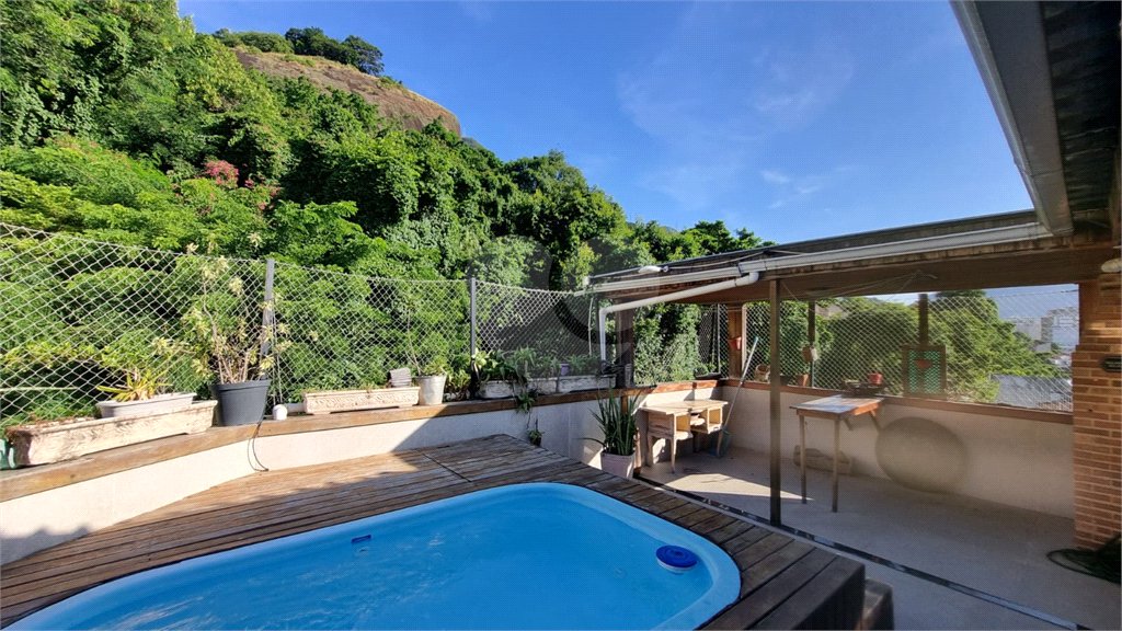 Casa de Vila à venda com 3 quartos, sendo 2 suítes,  em Tijuca, Rio de Janeiro, RJ