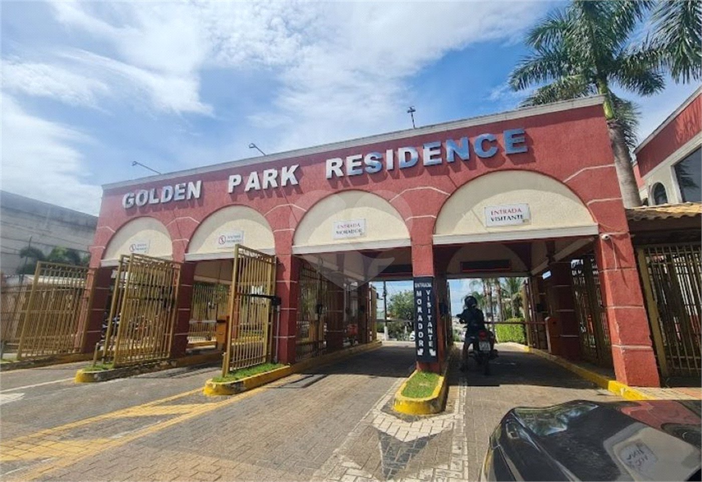 Casa à venda com 3 quartos, sendo 1 suíte, no condomínio Golden Park Residence, Sorocaba - SP