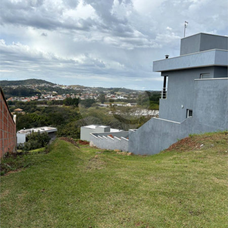 Terreno à venda com 1 suíte no condomínio Picollo Villaggio, Louveira - SP