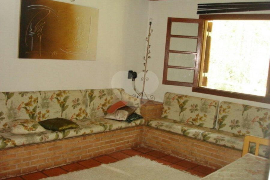 Sítio à venda com 10 quartos em Sítio Arueira, Piracaia, SP