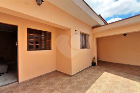 Casa Térrea à venda com 3 quartos em Vila Gustavo, São Paulo, SP