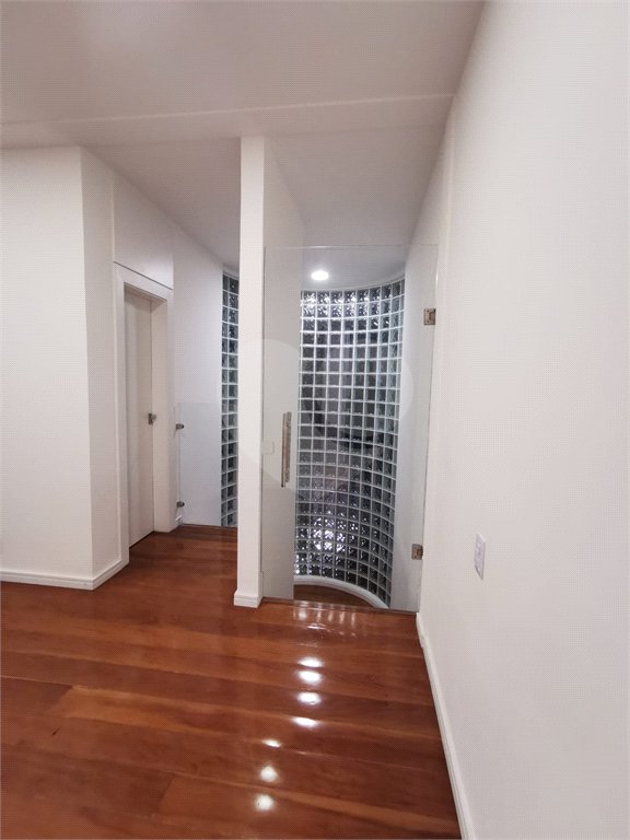 Casa à venda ou para alugar com 4 suítes em Parque dos Príncipes, São Paulo, SP