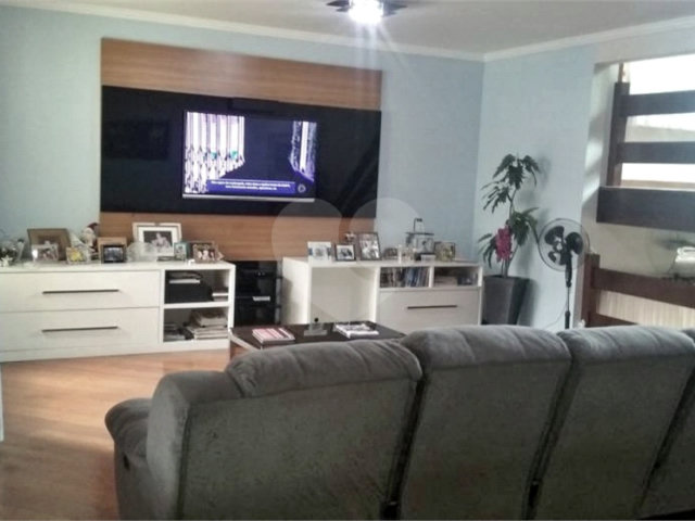 Sobrado à venda com 6 quartos, sendo 4 suítes,  em Tremembé, São Paulo, SP