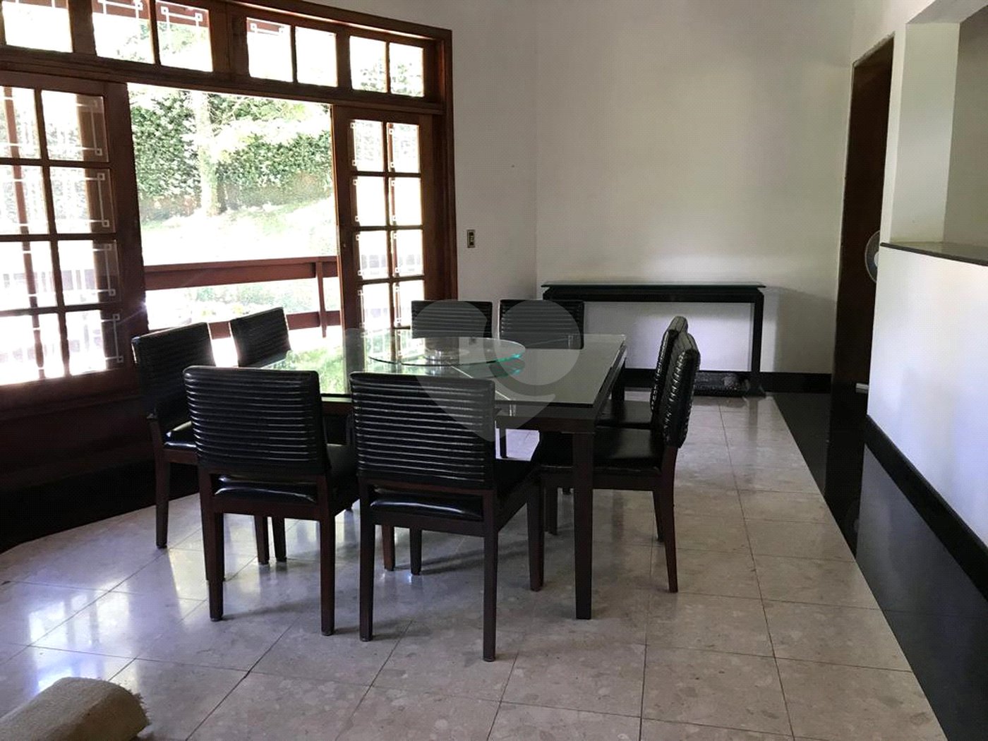 Sobrado à venda ou para alugar com 4 suítes em Serra da Cantareira, Mairiporã, SP