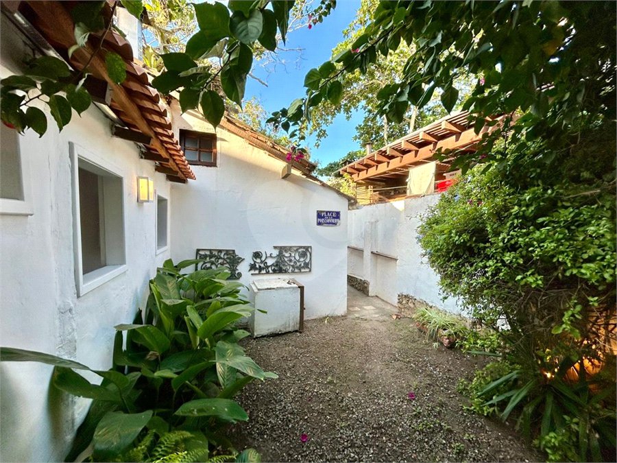 Casa à venda com 3 quartos em Ossos, Armação dos Búzios, RJ