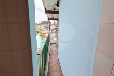 Casa à venda com 6 quartos em Vila dos Remédios, São Paulo, SP