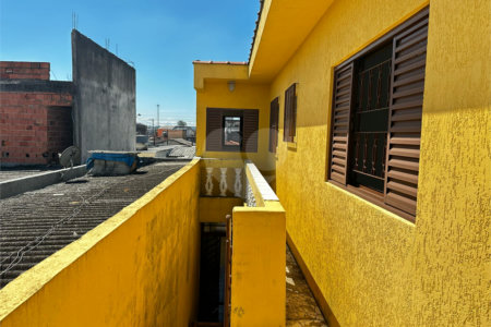 Sobrado à venda com 4 quartos, sendo 1 suíte, em Vila Amorim, Suzano, SP