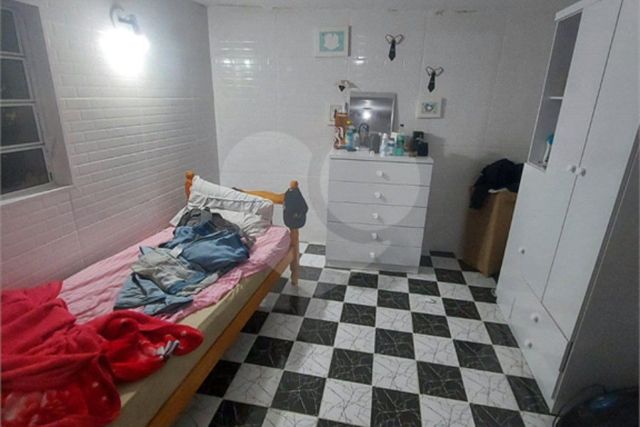 Sobrado à venda com 8 quartos no Brasilândia, São Paulo, SP
