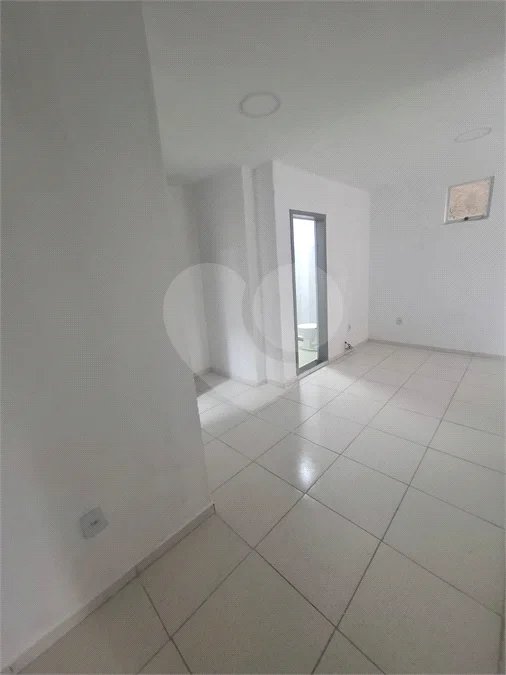 SOBRADO TIPO APARTAMENTO COM 1 QUARTO PARA LOCAÇÃO 42m² - SANTISSIMO