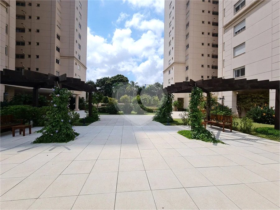 Apartamento à venda com 3 suítes em Jardim Marajoara, São Paulo, SP