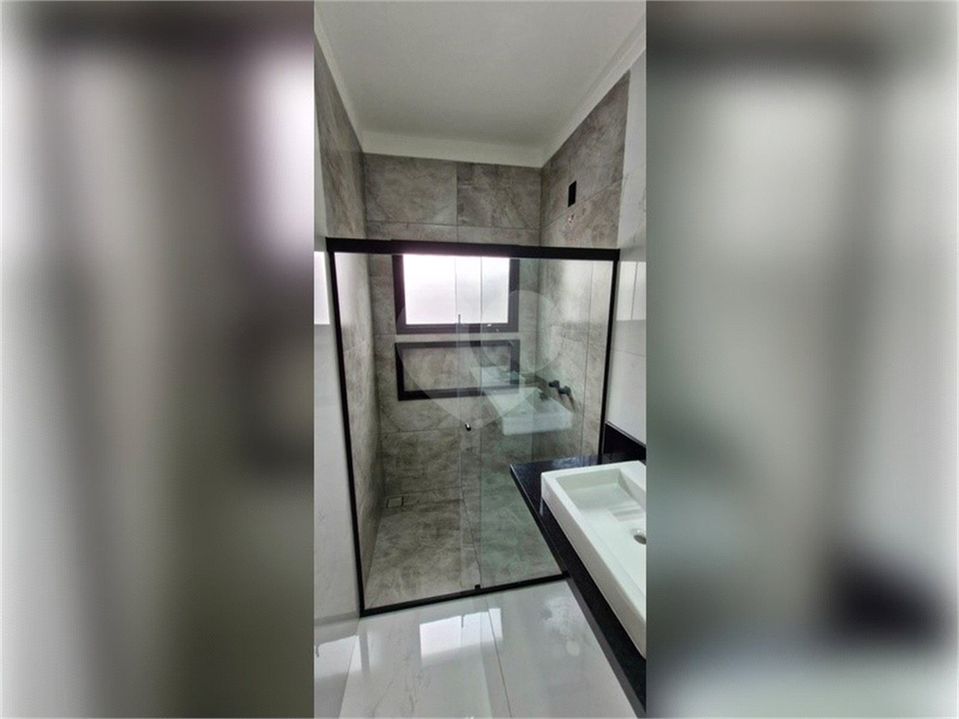 Casa à venda com 3 quartos, sendo 1 suíte, no condomínio Horto Florestal Villagio, Sorocaba - SP