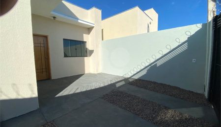 Casa à venda com 2 quartos, sendo 1 suíte,  em Ipê, Três Lagoas, MS
