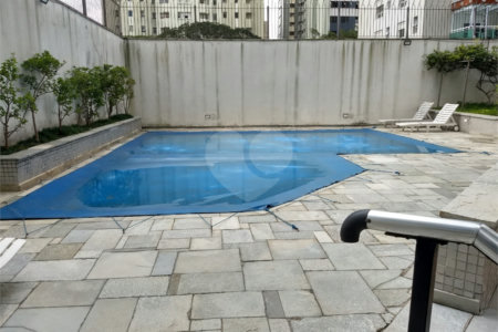 Apartamento à venda com 4 quartos, sendo 3 suítes, em Aclimação, São Paulo, SP