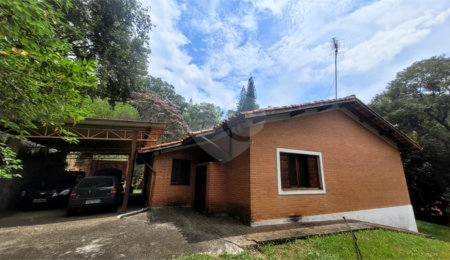 Casa Térrea à venda com 4 quartos, sendo 1 suíte,  em Serra da Cantareira, Mairiporã, SP