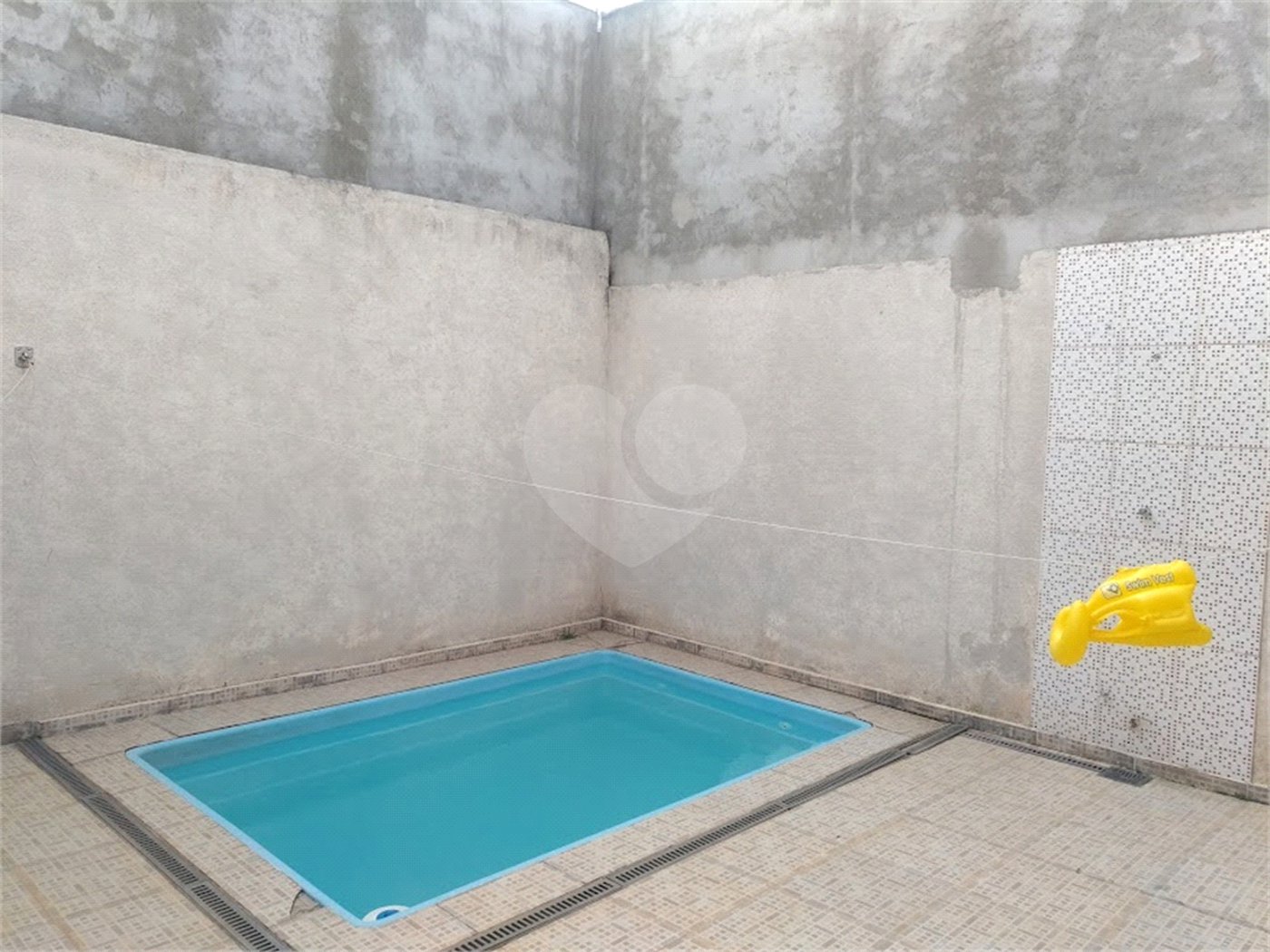 Casa Térrea à venda com 3 quartos, sendo 1 suíte, em Nova Cerejeira, Atibaia, SP