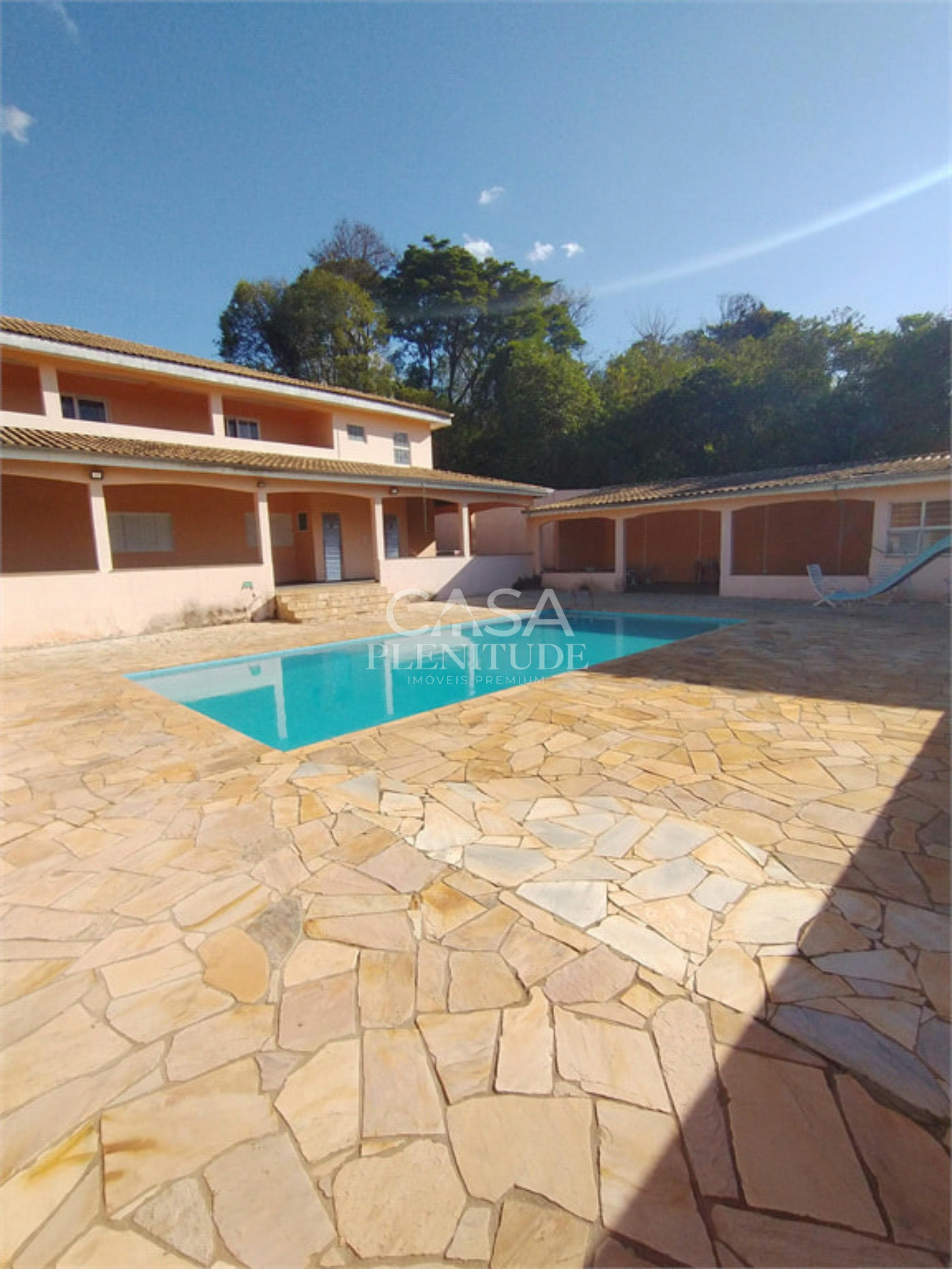 Chácara à venda com 5 quartos, sendo 1 suíte,  em Araçoiaba da Serra, SP