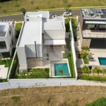 Casa à venda com 4 suítes no condomínio Villa dos Pinheiros, Indaiatuba - SP