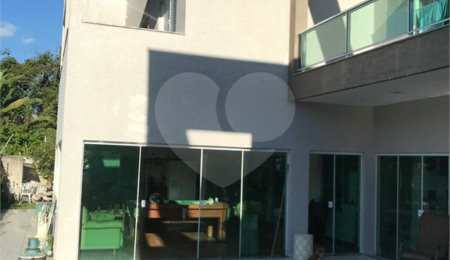 Casa à venda com 5 quartos, sendo 3 suítes,  em Loteamento Jardim Morumbi, Atibaia, SP