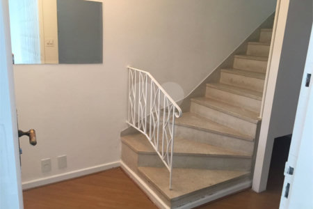 Casa de Vila à venda com 3 quartos, sendo 1 suíte, em Itaim Bibi, São Paulo, SP