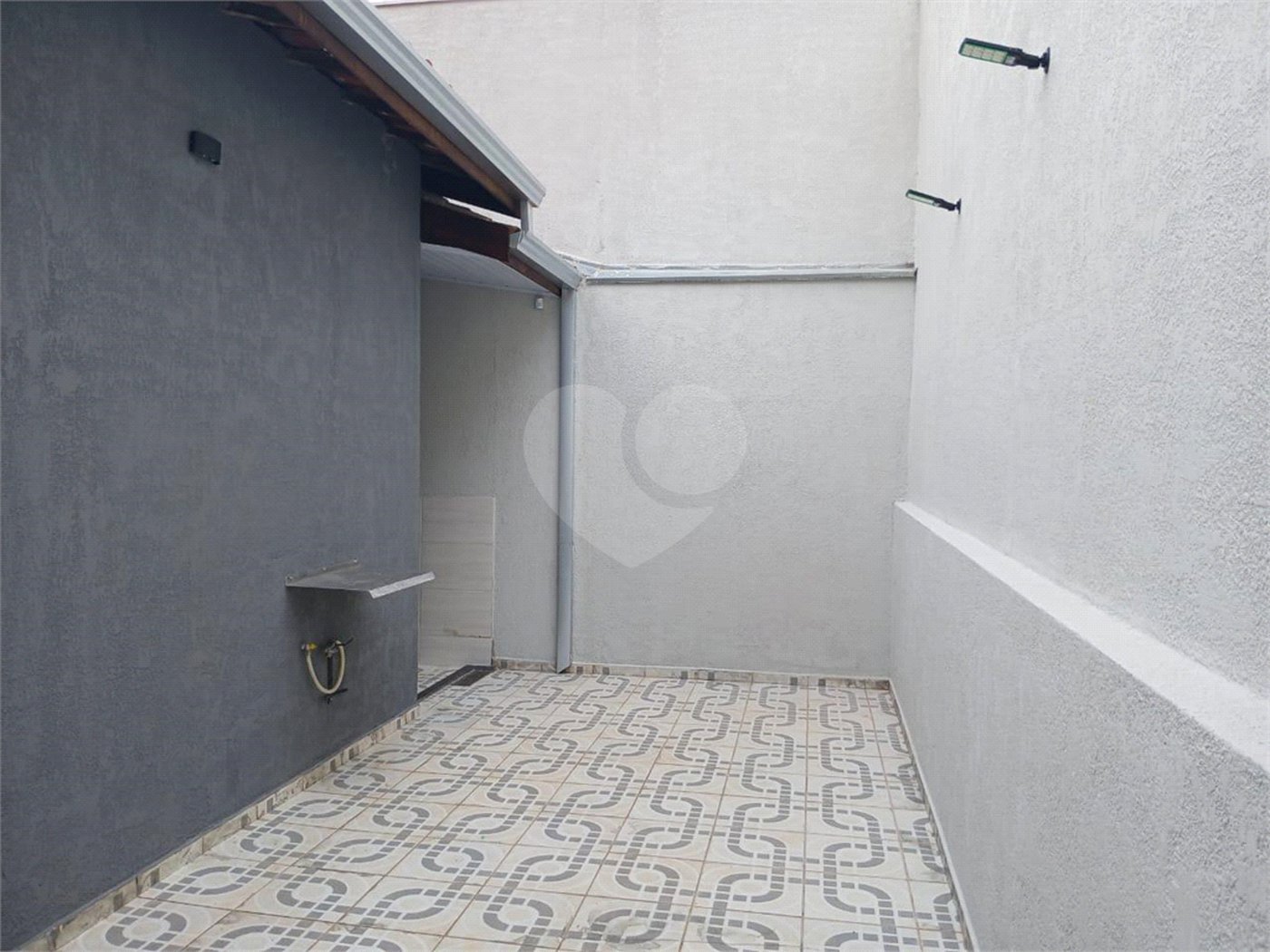 Casa de Vila à venda com 3 quartos, sendo 1 suíte, em Jardim Wanel Ville V, Sorocaba, SP