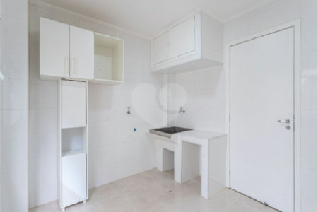 Apartamento à venda com 3 quartos, sendo 1 suíte, em Itaim Bibi, São Paulo, SP