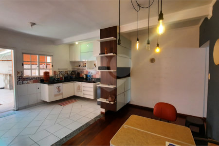 Casa de Vila à venda com 4 quartos, sendo 2 suítes, em Granja Julieta, São Paulo, SP