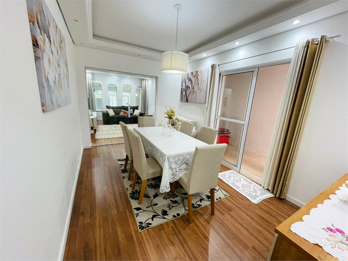 Casa à venda com 4 quartos, sendo 1 suíte,  em Jardim Stella, Santo André, SP