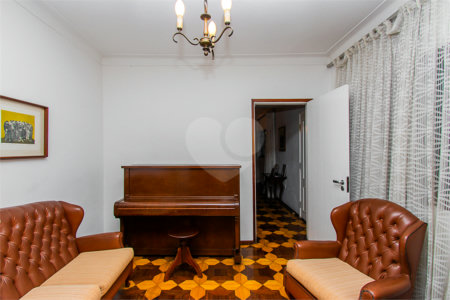 Sobrado à venda com 5 quartos em Jardim da Glória, São Paulo, SP