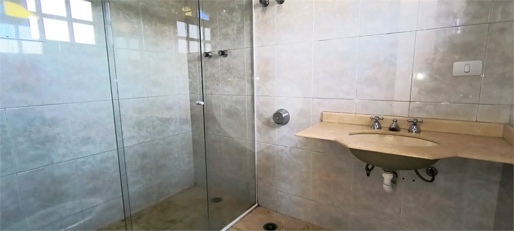 Sobrado à venda com 3 quartos, sendo 2 suítes, em Jardim Ivana, São Paulo, SP